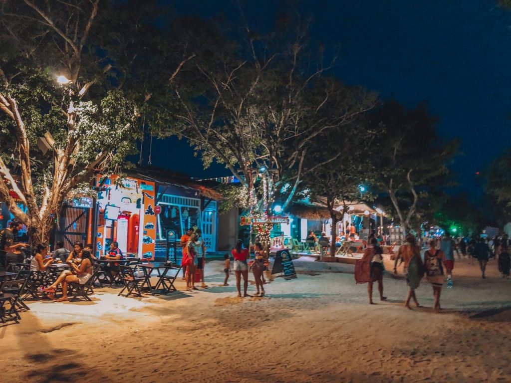 Noite de Jeri. Iluminação à noite em Jericoacoara.