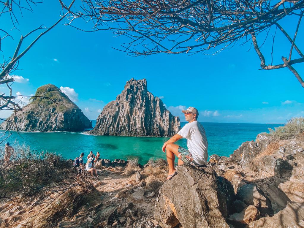 Pôr do Sol no Mirante da Baía dos Porcos, em Noronha. Nas pedras entre a Baía dos porcos e a Cacimba do Padre.